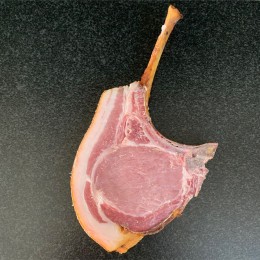 Dry aged Duroc Kotelett, angeräuchert